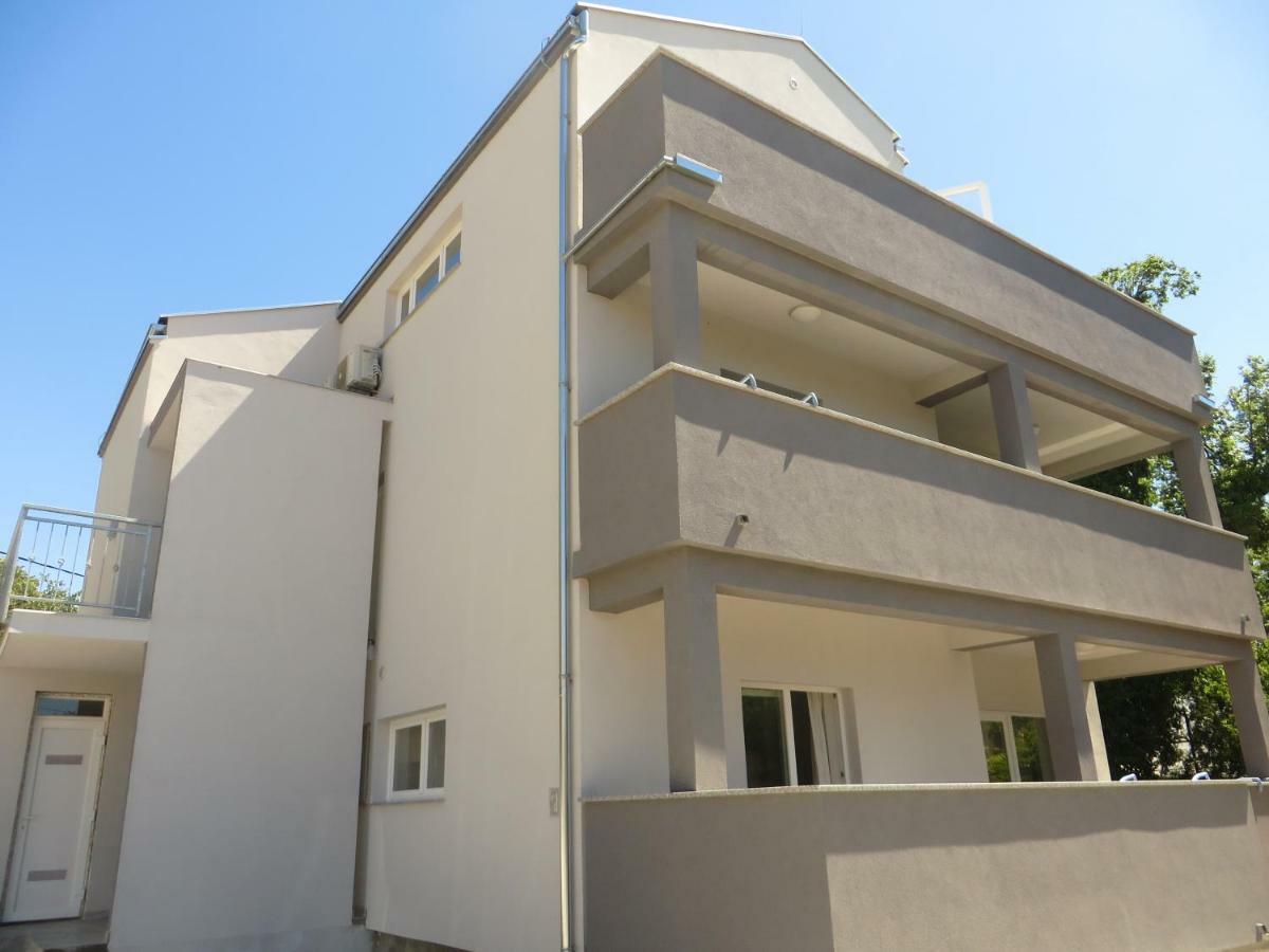 Luka Apartments ビオグラード・ナ・モル エクステリア 写真