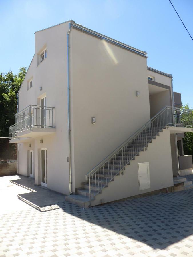 Luka Apartments ビオグラード・ナ・モル エクステリア 写真