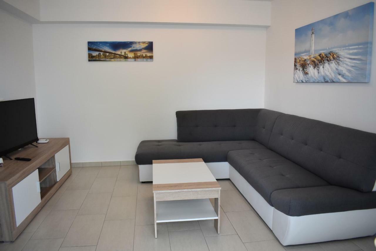 Luka Apartments ビオグラード・ナ・モル エクステリア 写真
