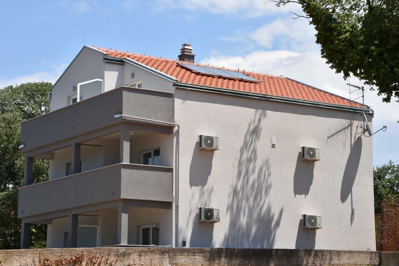 Luka Apartments ビオグラード・ナ・モル エクステリア 写真